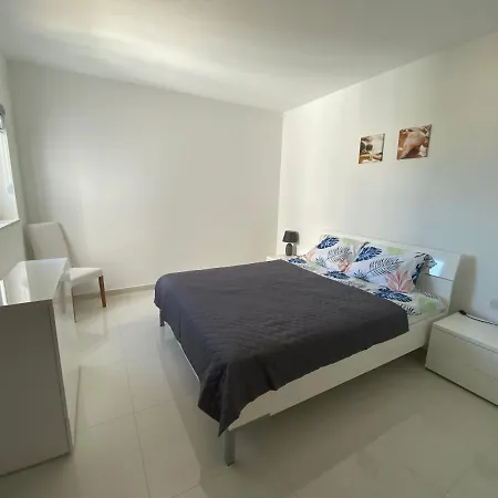 Sunshine Apartments Mellieha - Modern Two Bedroom Penthouse With Terrace Exterior photo